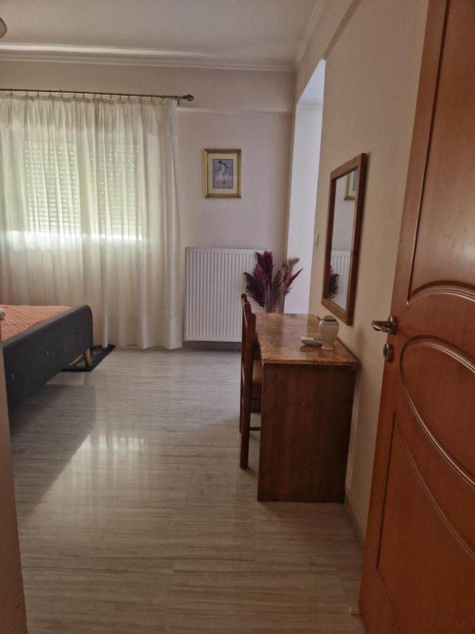 V For The View Apartment Patras Bagian luar foto