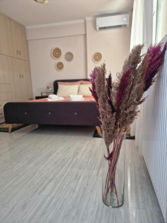 V For The View Apartment Patras Bagian luar foto